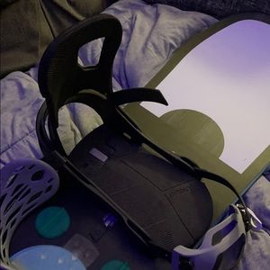 Burton cartel bindings.  Nearly new!!